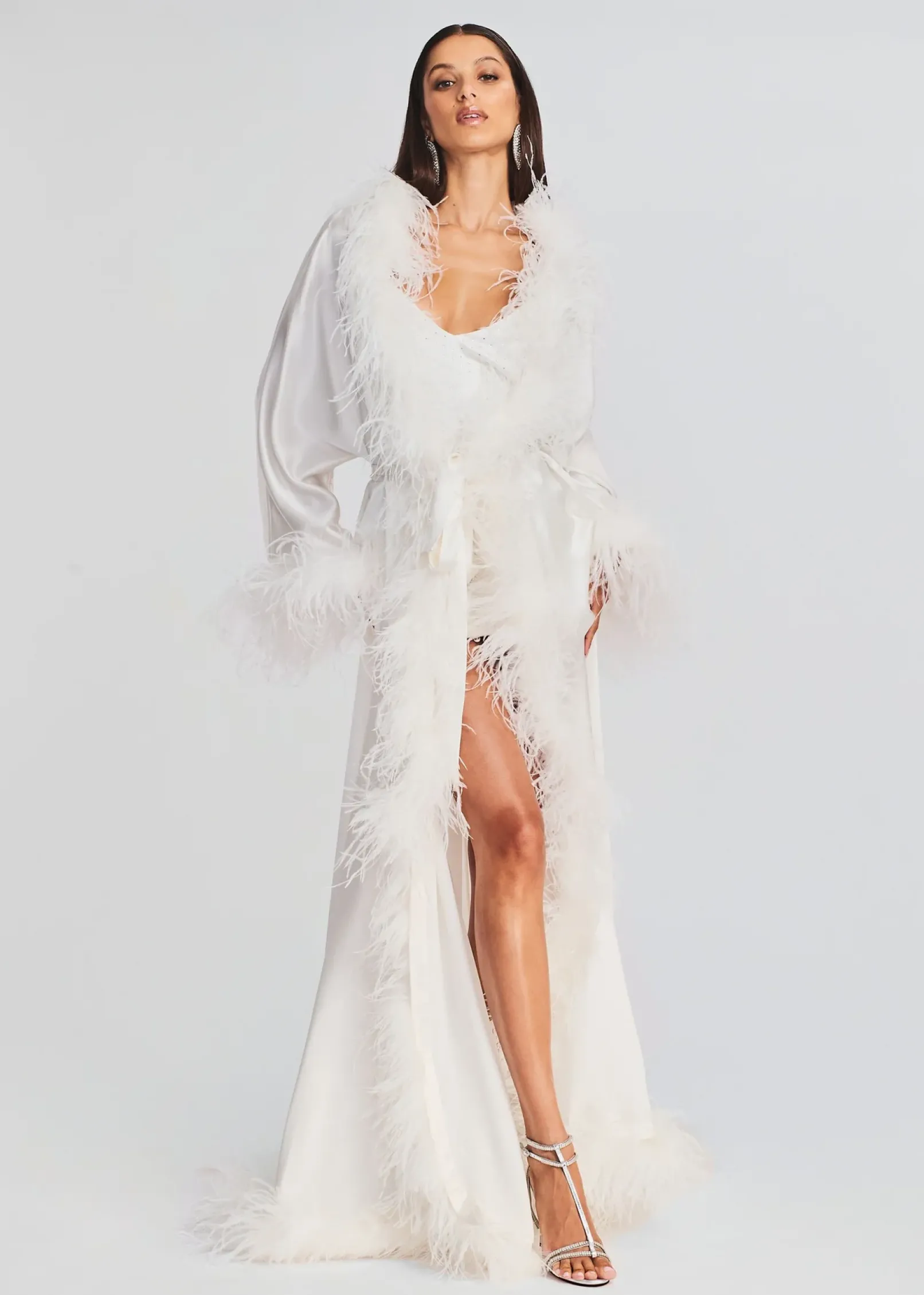 Flash Sale Juno Feather Robe Bachelorette Party
