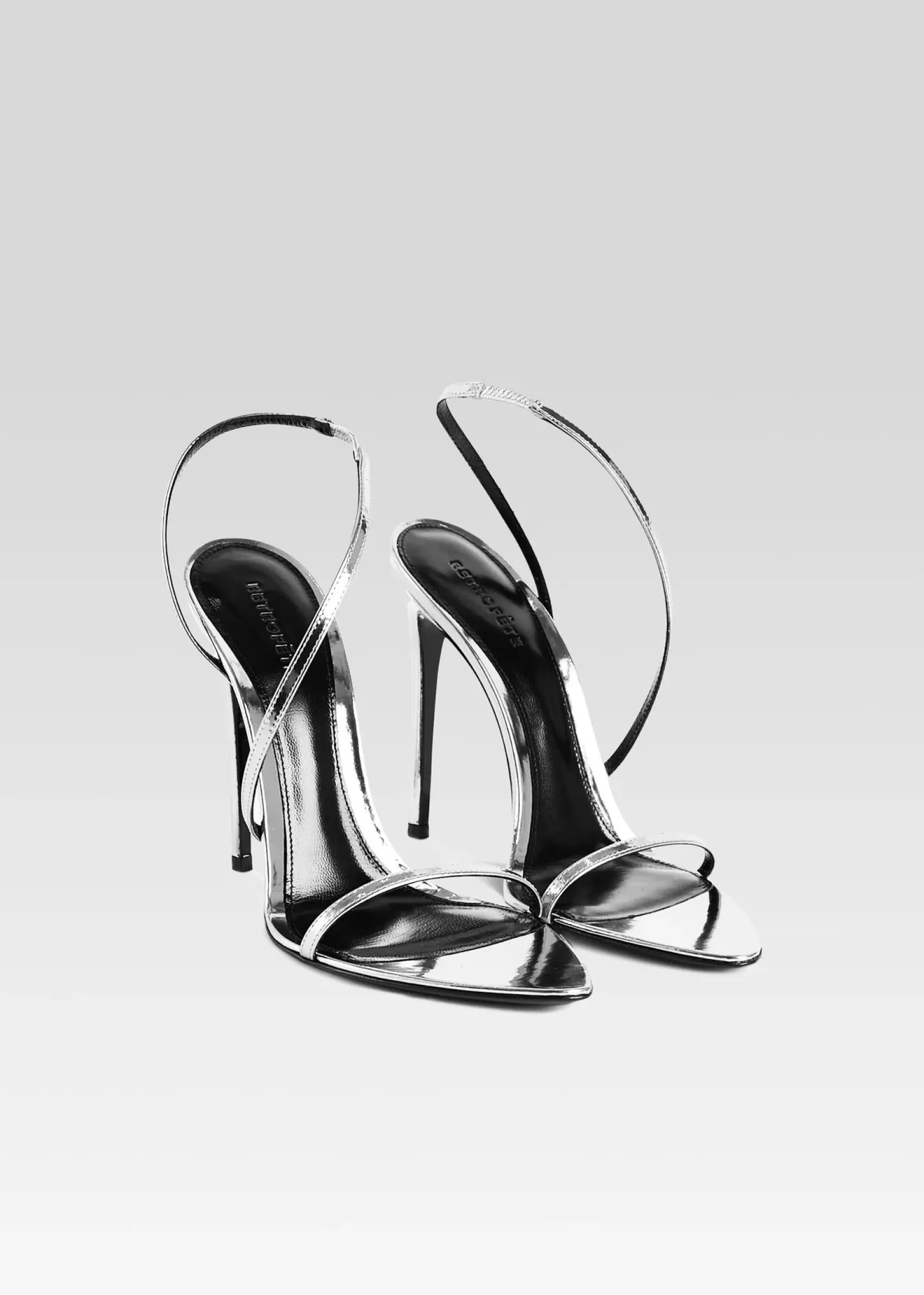 Best Naomi Sandal Honeymoon Looks